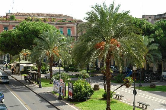Locami Holiday&Rooms Jolanda Suite Catania Exterior photo