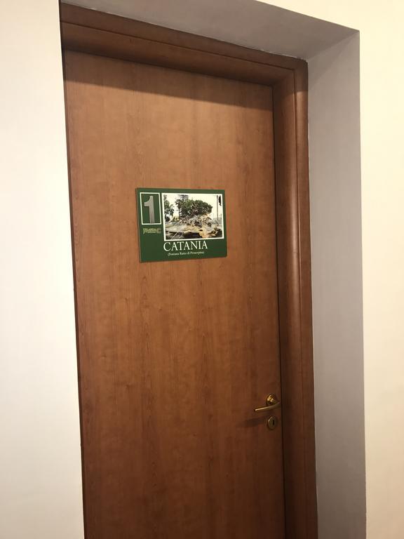Locami Holiday&Rooms Jolanda Suite Catania Exterior photo